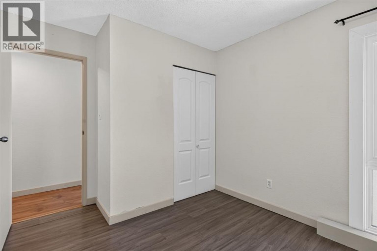 202, 809 4 Street NE, Calgary, Alberta, T2E3S9