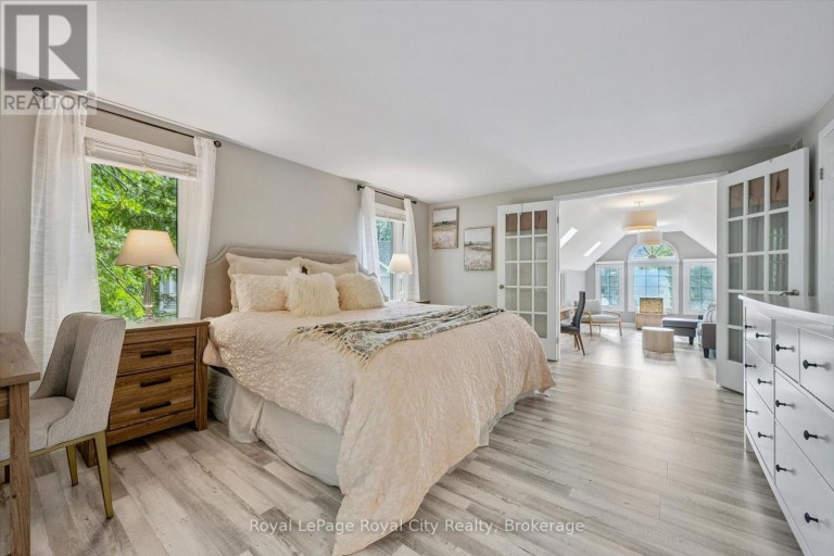 17 SUGARBUSH PLACE, Guelph (Willow West/Sugarbush/West Acres), Ontario, N1H7Z1