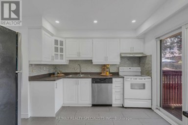 11 - 3525 BRANDON GATE DRIVE Mississauga (Malton) Ontario photo 8