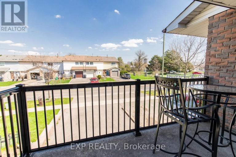 88 ENGLISH STREET, Brampton (Brampton West), Ontario, L6X2P6