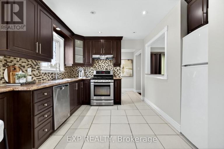 88 ENGLISH STREET, Brampton (Brampton West), Ontario, L6X2P6