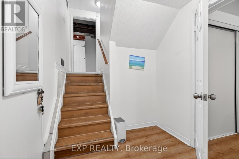 88 ENGLISH STREET, Brampton (Brampton West), Ontario, L6X2P6