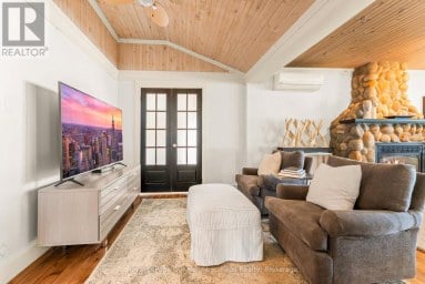 121 CEDAR CREST BEACH ROAD Clarington (Bowmanville) Ontario photo 11