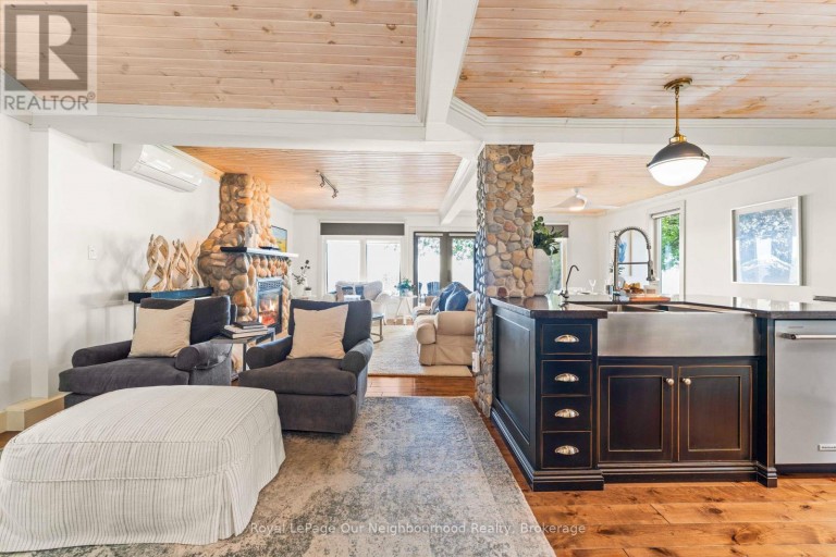 121 CEDAR CREST BEACH ROAD, Clarington (Bowmanville), Ontario, L1C3K3