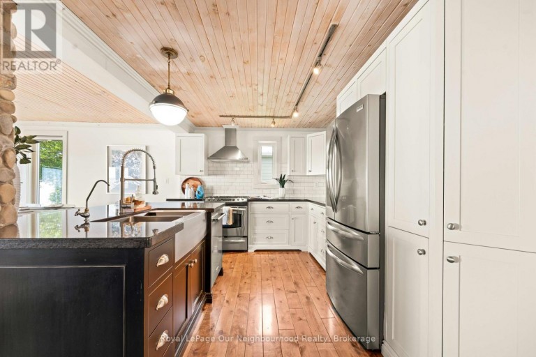 121 CEDAR CREST BEACH ROAD, Clarington (Bowmanville), Ontario, L1C3K3