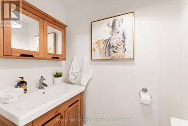 121 CEDAR CREST BEACH ROAD Clarington (Bowmanville) Ontario photo 29