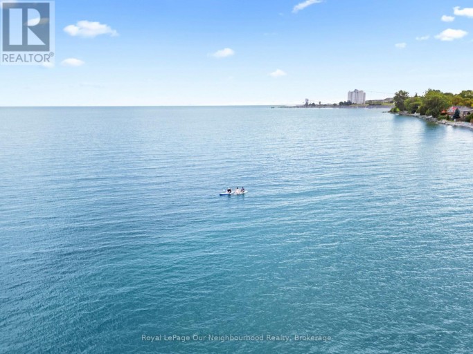 121 CEDAR CREST BEACH ROAD, Clarington (Bowmanville), Ontario, L1C3K3