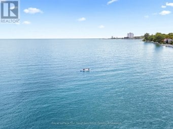 121 CEDAR CREST BEACH ROAD Clarington (Bowmanville) Ontario photo 37