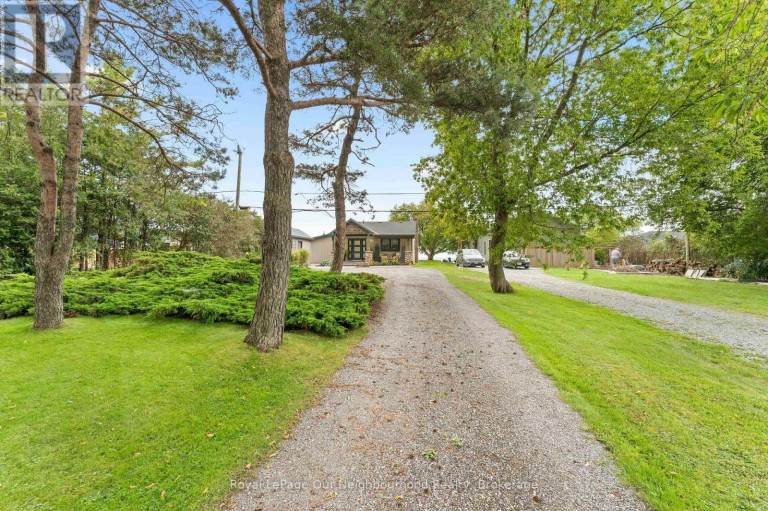 121 CEDAR CREST BEACH ROAD, Clarington (Bowmanville), Ontario, L1C3K3