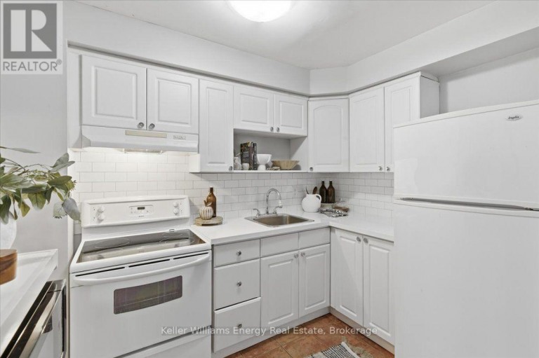 81 - 909 BURNS STREET W, Whitby (Lynde Creek), Ontario, L1N6J5