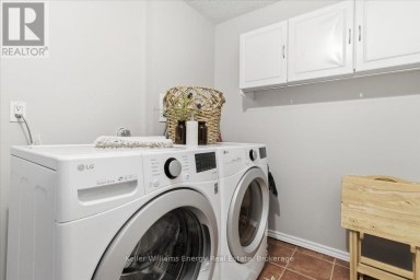 81 - 909 BURNS STREET W Whitby (Lynde Creek) Ontario photo 16