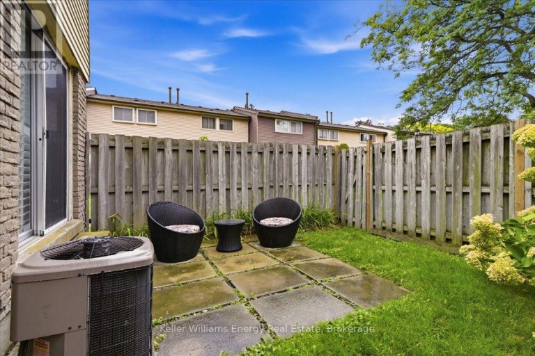 81 - 909 BURNS STREET W, Whitby (Lynde Creek), Ontario, L1N6J5