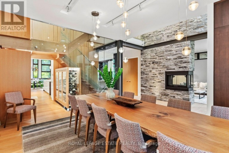 11 PINE CRESCENT, Toronto (The Beaches), Ontario, M4E1L1