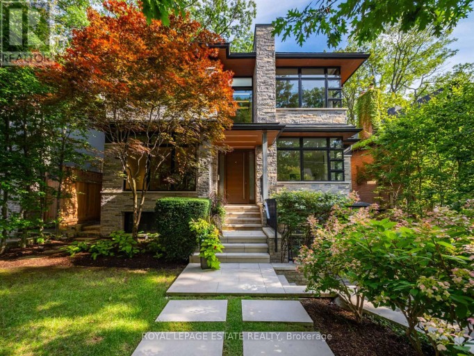 11 PINE CRESCENT, Toronto (The Beaches), Ontario, M4E1L1