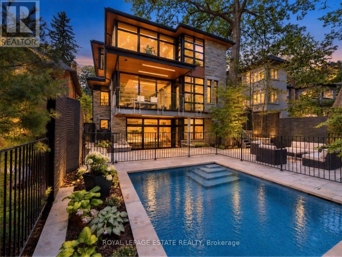 11 PINE CRESCENT, Toronto (The Beaches), Ontario, M4E1L1