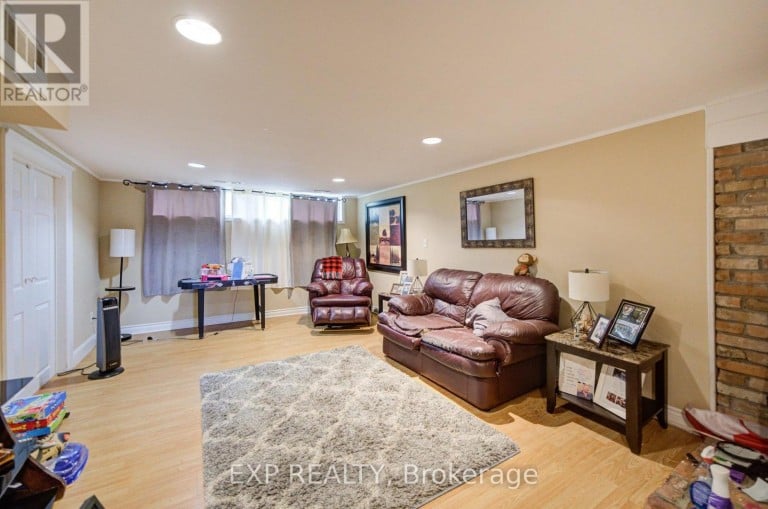 608 RUPERT AVENUE, Whitchurch-Stouffville (Stouffville), Ontario, L4A1W1