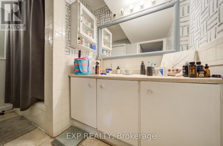 608 RUPERT AVENUE, Whitchurch-Stouffville (Stouffville), Ontario, L4A1W1