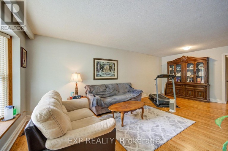 608 RUPERT AVENUE, Whitchurch-Stouffville (Stouffville), Ontario, L4A1W1