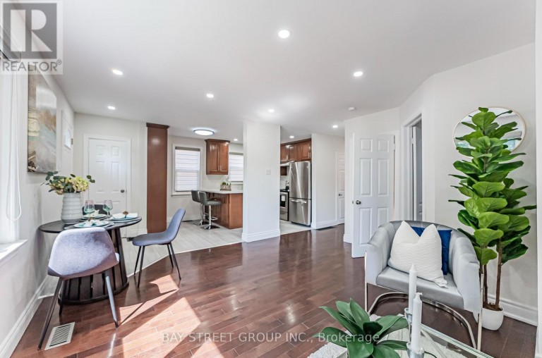 52 GLEN CAMERON ROAD, Markham (Thornhill), Ontario, L3T1P6