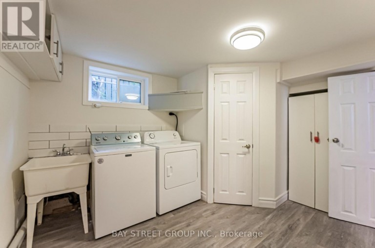 52 GLEN CAMERON ROAD, Markham (Thornhill), Ontario, L3T1P6