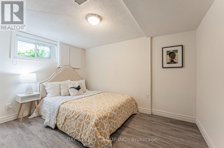 52 GLEN CAMERON ROAD, Markham (Thornhill), Ontario, L3T1P6
