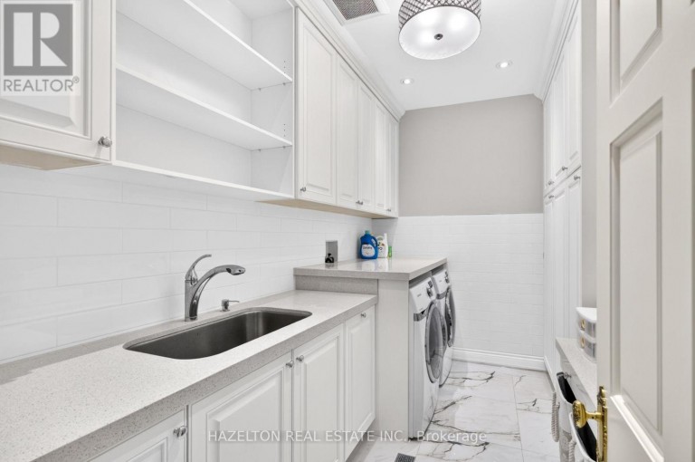 246 RIVERSIDE DRIVE, Toronto (High Park-Swansea), Ontario, M6S4A9