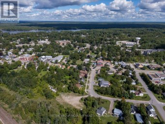 200 NELSON STREET Gravenhurst (Muskoka (S)) Ontario photo 6