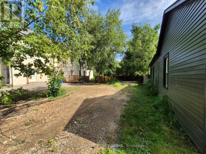 51 PEARL STREET, Brantford, Ontario, N3T3N5