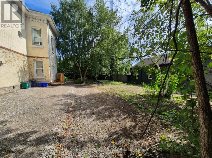 51 PEARL STREET, Brantford, Ontario, N3T3N5