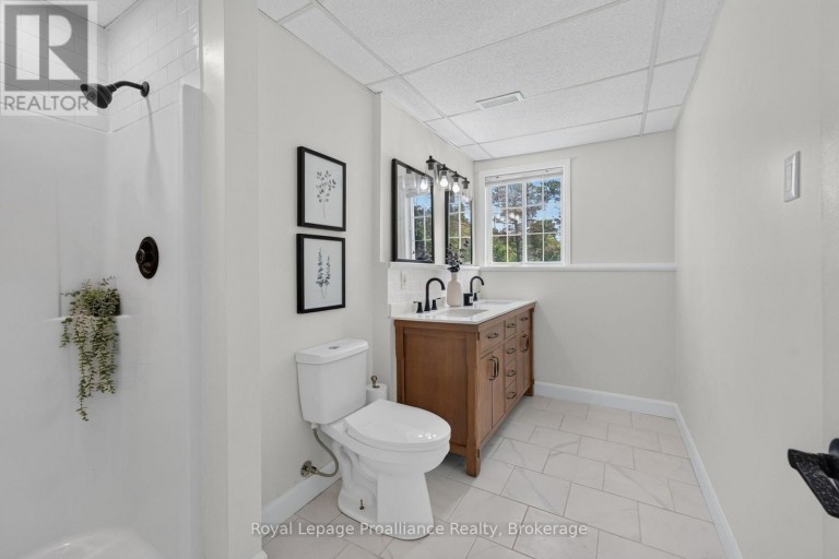3561 VIENNA CRESCENT, Frontenac (Frontenac South), Ontario, K0H1M0