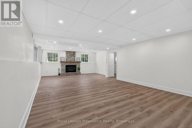 3561 VIENNA CRESCENT, Frontenac (Frontenac South), Ontario, K0H1M0
