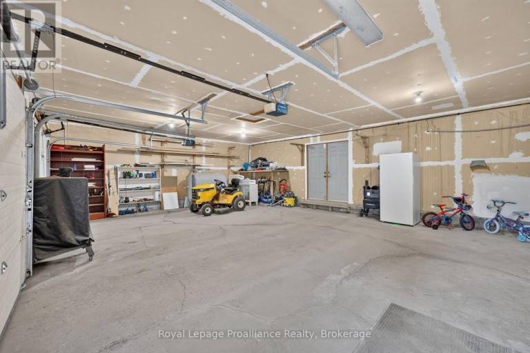 3561 VIENNA CRESCENT, Frontenac (Frontenac South), Ontario, K0H1M0