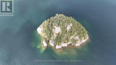 ISLAND EB2114 LINKLATER LAKE ISLAND Kenora Remote Area (East Of Kenora) Ontario photo 1