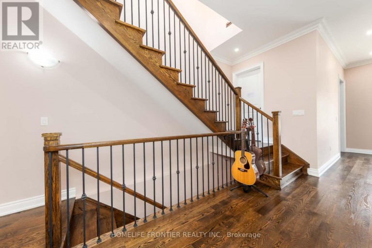 183 FINCH AVENUE E, Toronto (Willowdale East), Ontario, M2N4R8