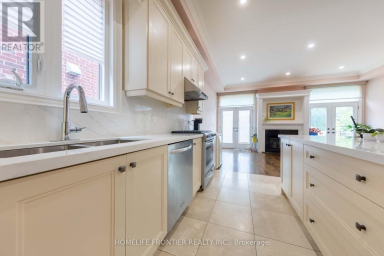 183 FINCH AVENUE E, Toronto (Willowdale East), Ontario, M2N4R8