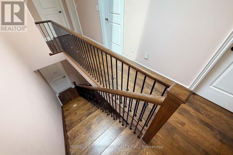 183 FINCH AVENUE E, Toronto (Willowdale East), Ontario, M2N4R8