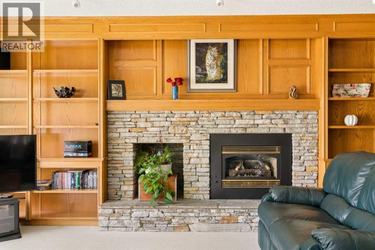 880 Shawnee Drive SW, Calgary, Alberta, T2Y1X3