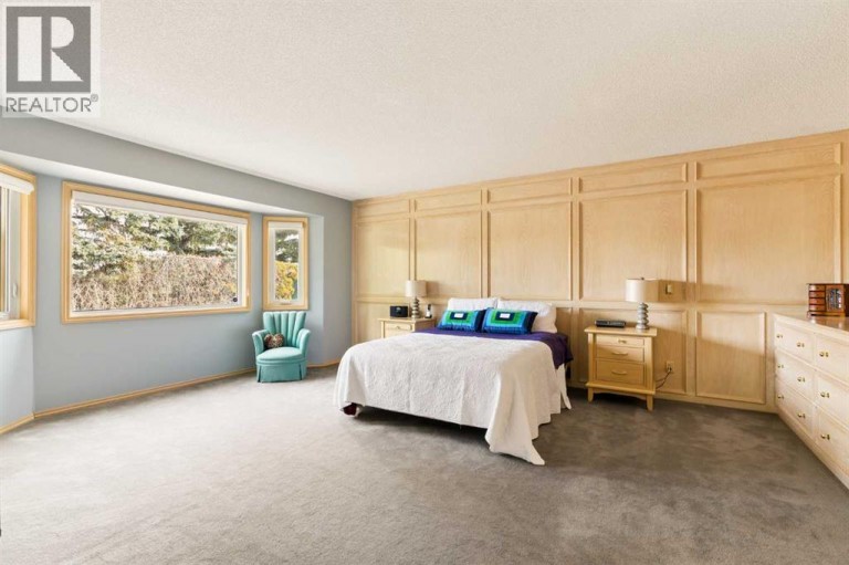 880 Shawnee Drive SW, Calgary, Alberta, T2Y1X3