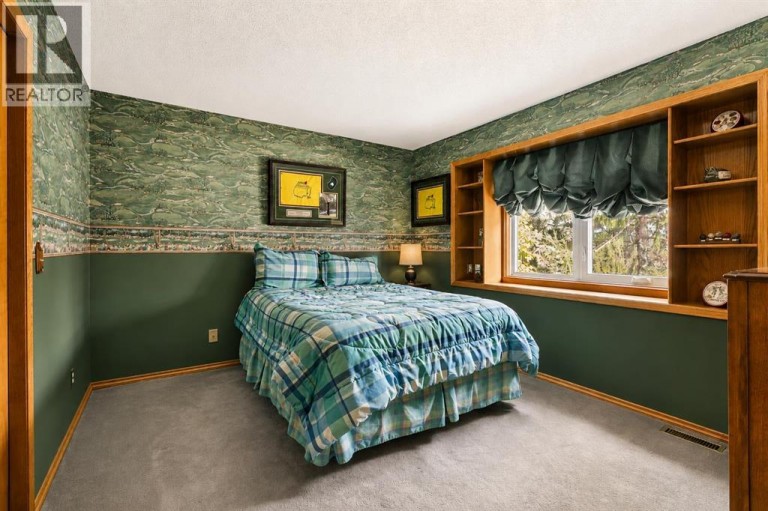 880 Shawnee Drive SW, Calgary, Alberta, T2Y1X3
