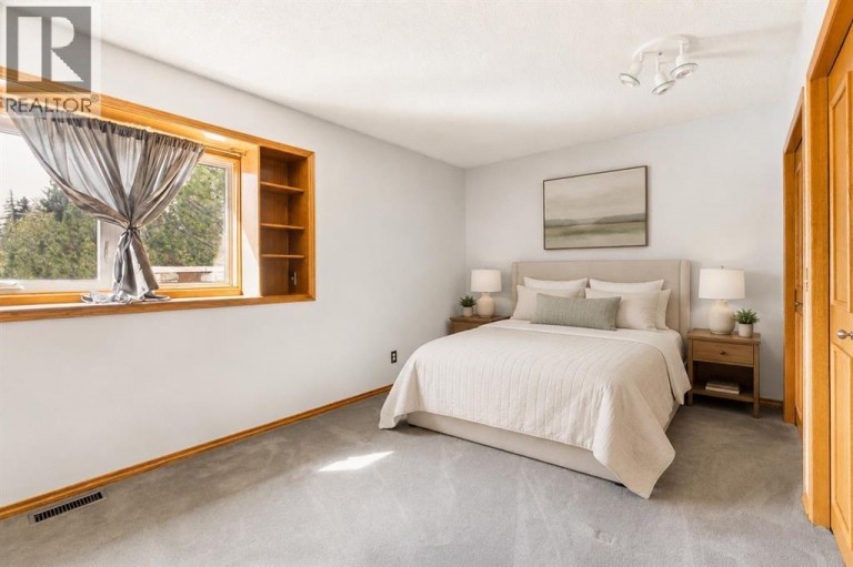 880 Shawnee Drive SW, Calgary, Alberta, T2Y1X3