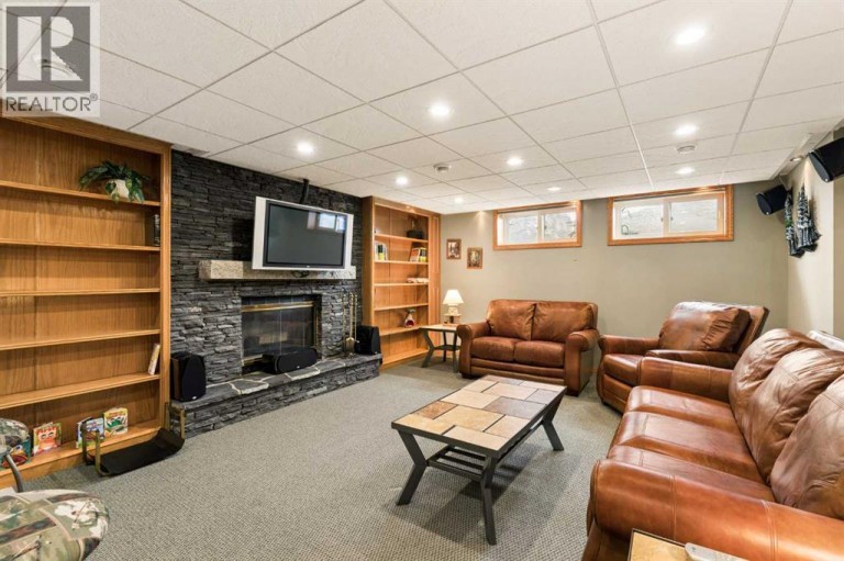 880 Shawnee Drive SW, Calgary, Alberta, T2Y1X3
