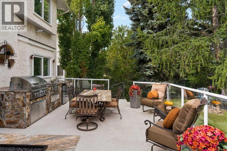 880 Shawnee Drive SW, Calgary, Alberta, T2Y1X3