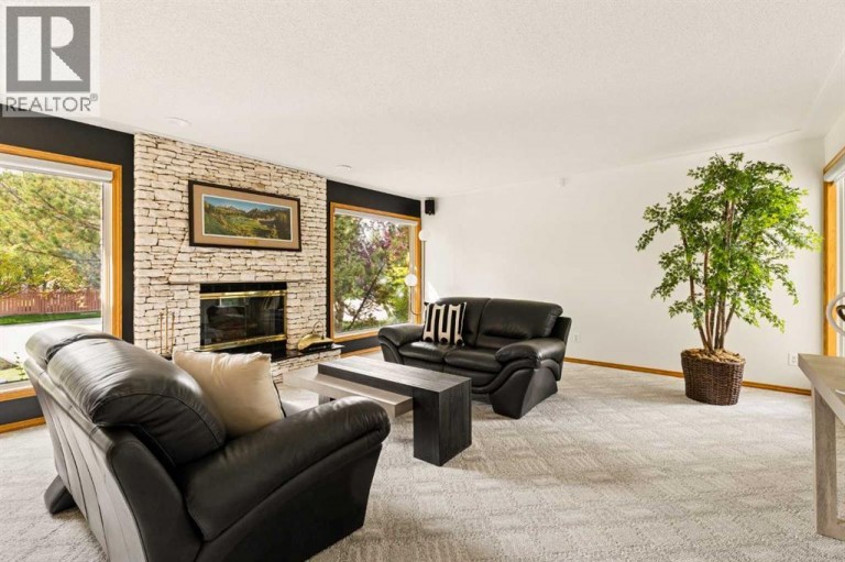 880 Shawnee Drive SW, Calgary, Alberta, T2Y1X3