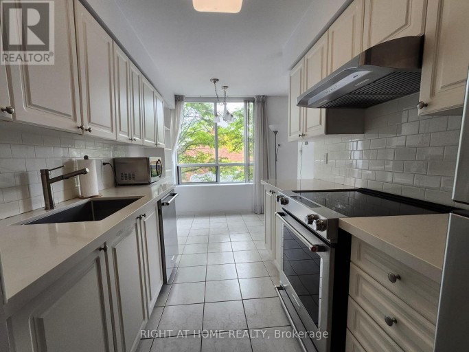 205 - 850 STEELES AVENUE W, Vaughan (Lakeview Estates), Ontario, L4J8E7