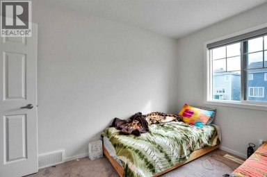 609 Southwinds Close SW Airdrie Alberta photo 25