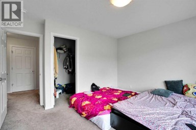 609 Southwinds Close SW Airdrie Alberta photo 32
