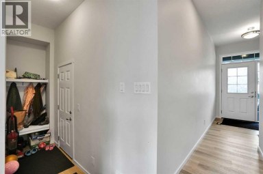 609 Southwinds Close SW Airdrie Alberta photo 6