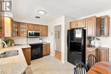 274 LABRADOR DRIVE Oshawa (Donevan) Ontario photo 14