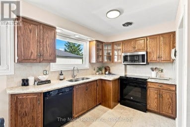 274 LABRADOR DRIVE Oshawa (Donevan) Ontario photo 15