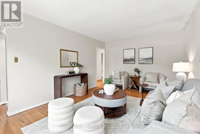 274 LABRADOR DRIVE, Oshawa (Donevan), Ontario, L1H7E8